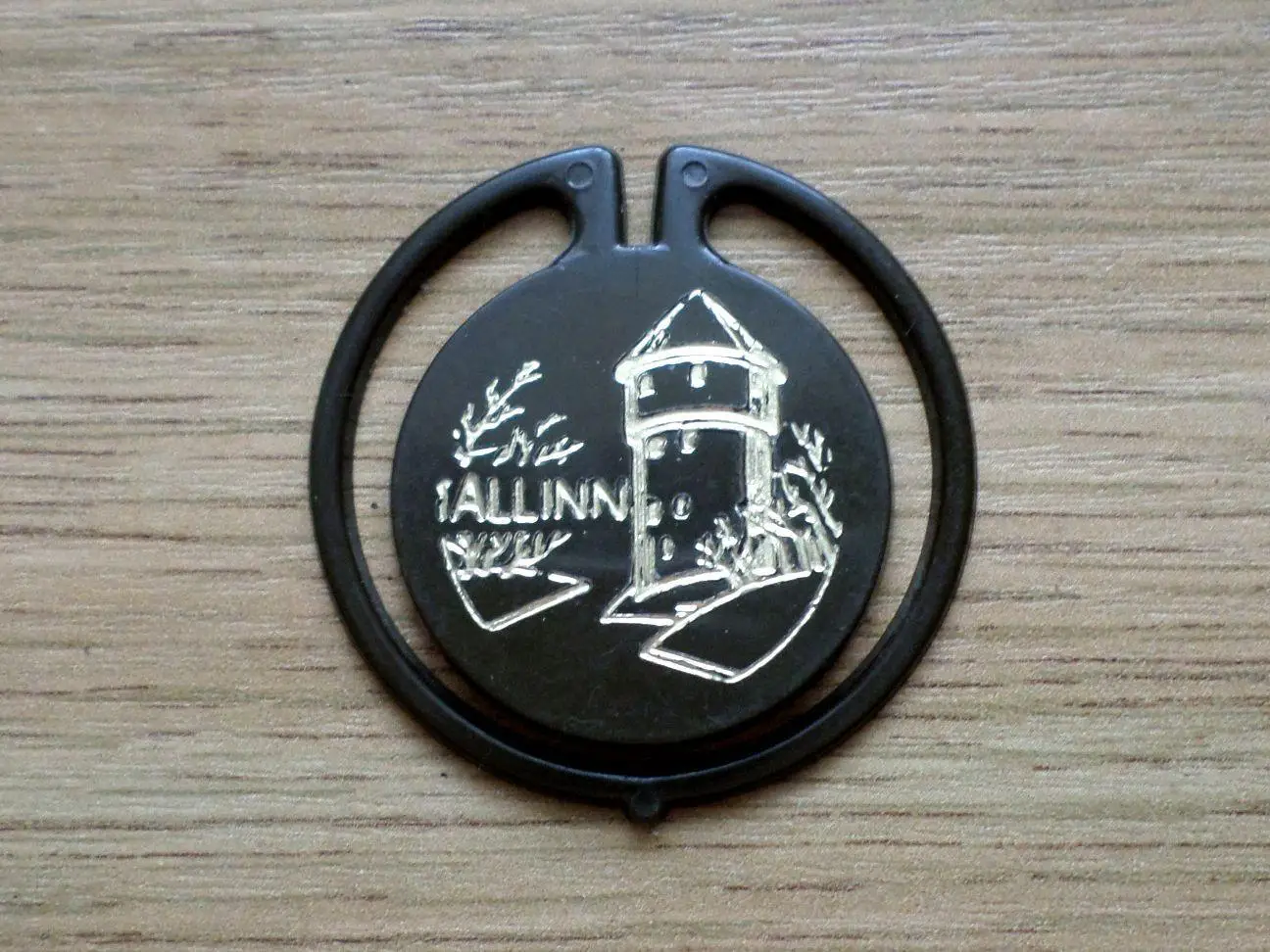 Башня Толстая Маргарита. Таллинн. Изготовлен - завод Экопласт Эстония коричневый