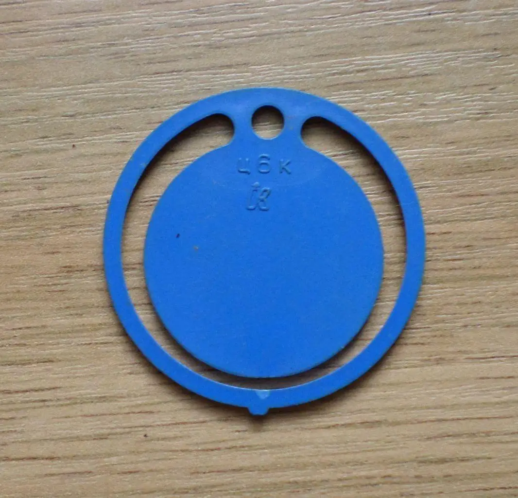 Завод телевизоров Электрон. Львов. Изготовлен - завод Экопласт Эстония. синий 2