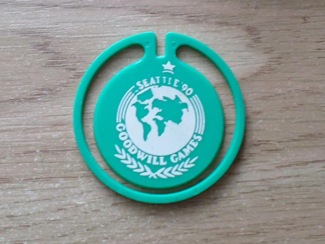 Спорт. Игры Доброй воли. 1990 год. Сиэтл. Изготовлен - завод Экопласт Эстония.