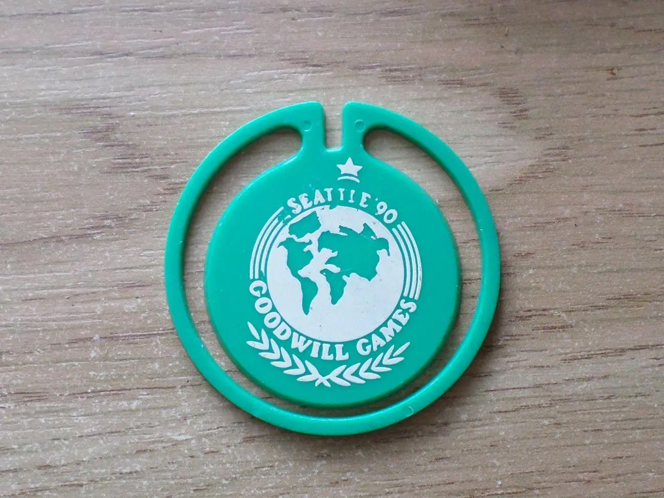 Спорт. Игры Доброй воли. 1990 год. Сиэтл. Изготовлен - завод Экопласт Эстония. 1