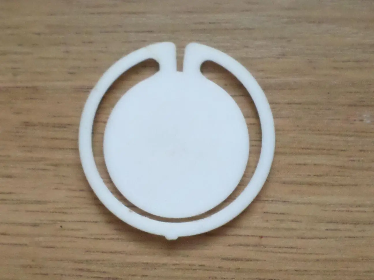 Авторалли. Балтика - 84. Таллинн. (белый). Изготовлен - завод Экопласт Эстония 2