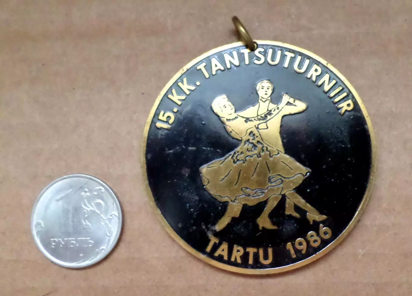 5 Турнир по танцам среди танцшкол. Тарту. Эстония. 1986 год. Медаль тренеру