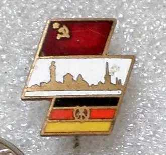 Легкоатлетический матч СССР - ГДР. Таллин. Эстония. тяжелый,горячая эмаль. 70-е.