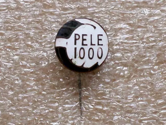 Футбол. Пеле. 1000 забитых мячей. Эстония. тяжелый,горячая эмаль. 1969 год