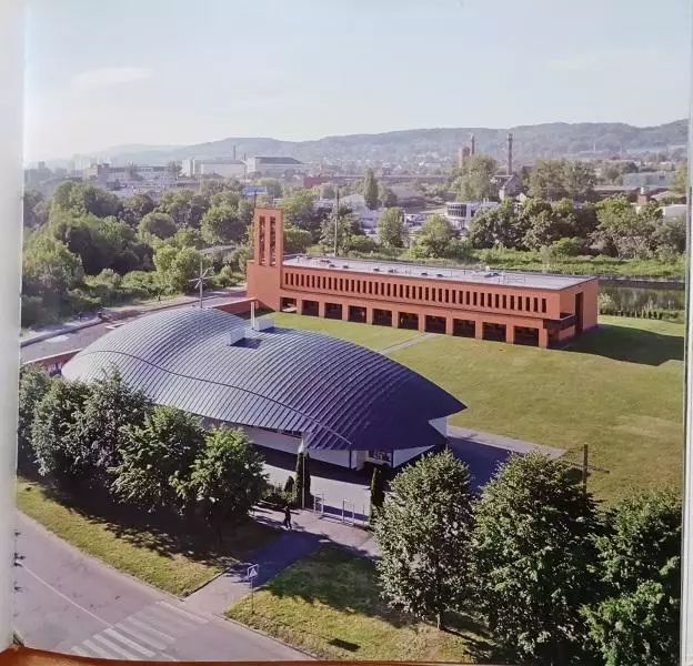 Маріо Ботта. Центр Божого Провидіння. Львів. 2