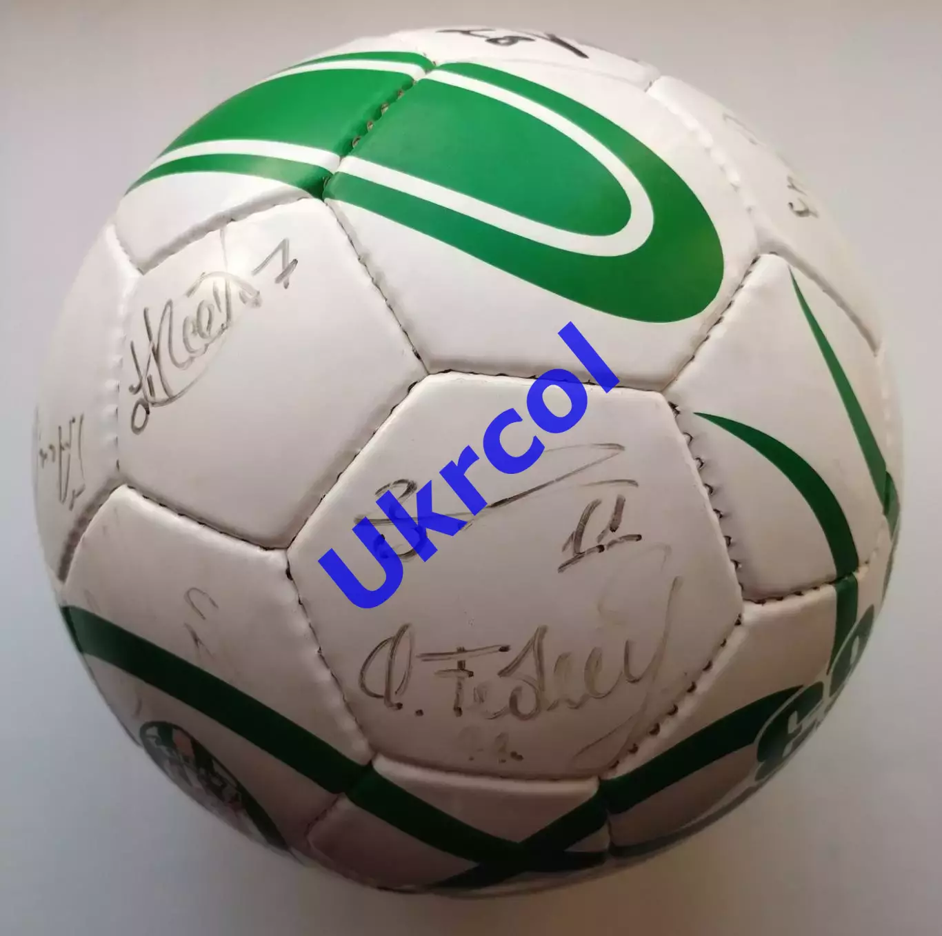 М'яч Карпати Львів Україна - 2010 оригінальні автографи гравців команди 5