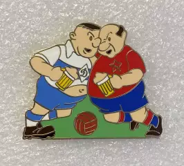 Пиво Динамо М - ЦСКА! игроки пузатики с пивом, значок