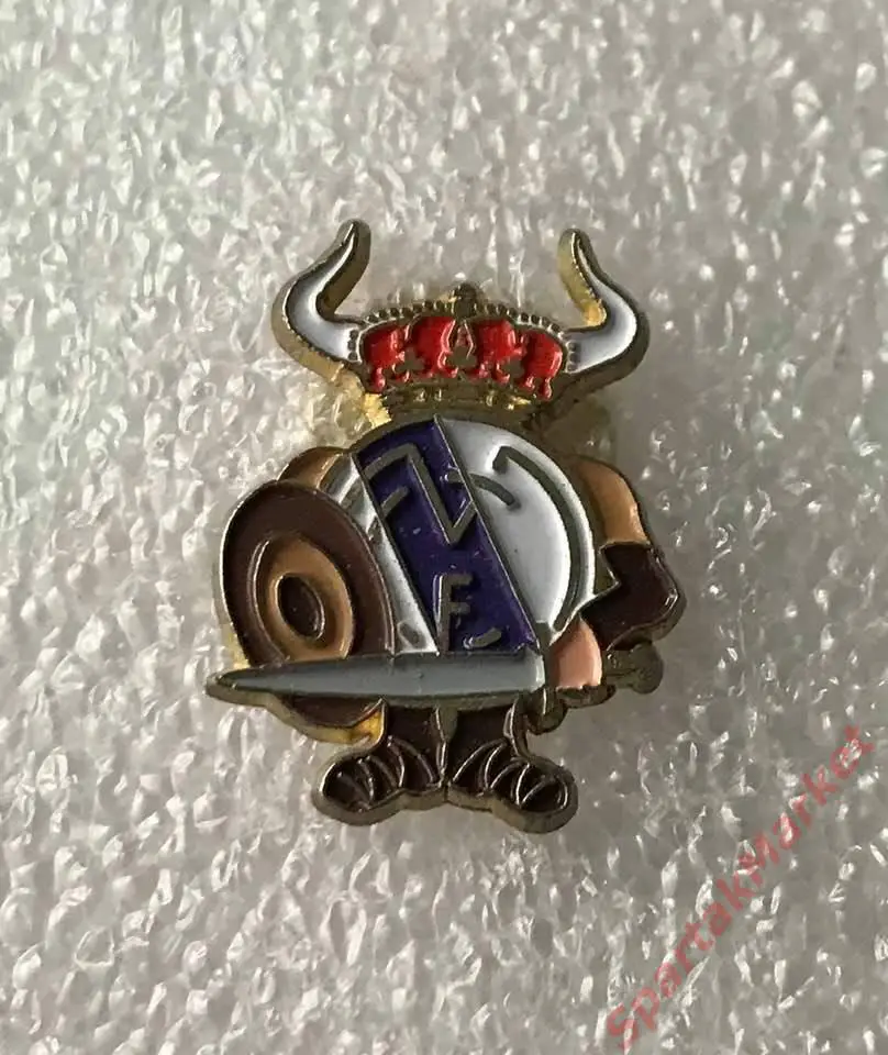 Реал Мадрид ФК Испания Тореодор, значок очень редкий