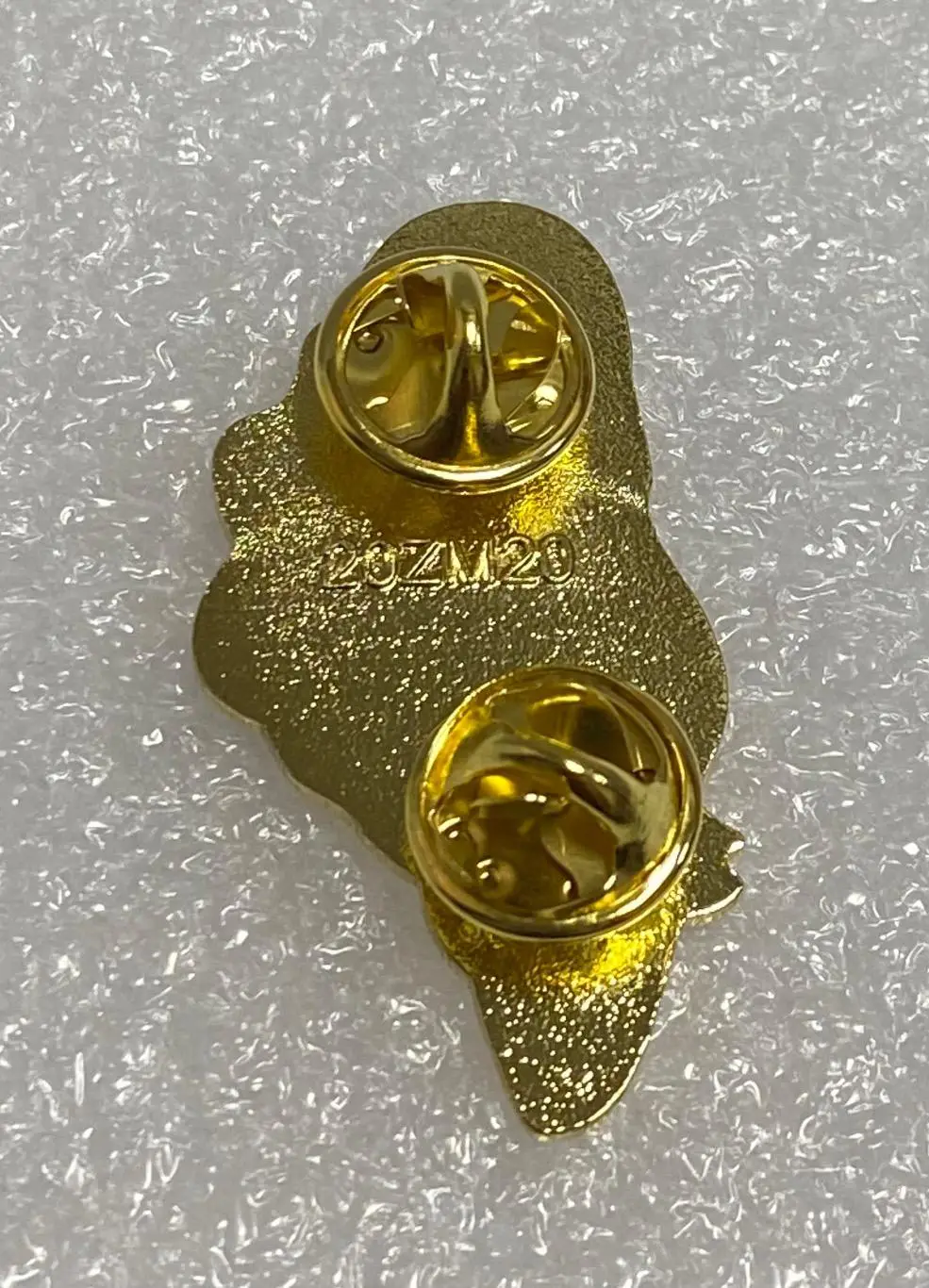 ЦСКА Девушка в купальнике и бейсболке, значок-2 1