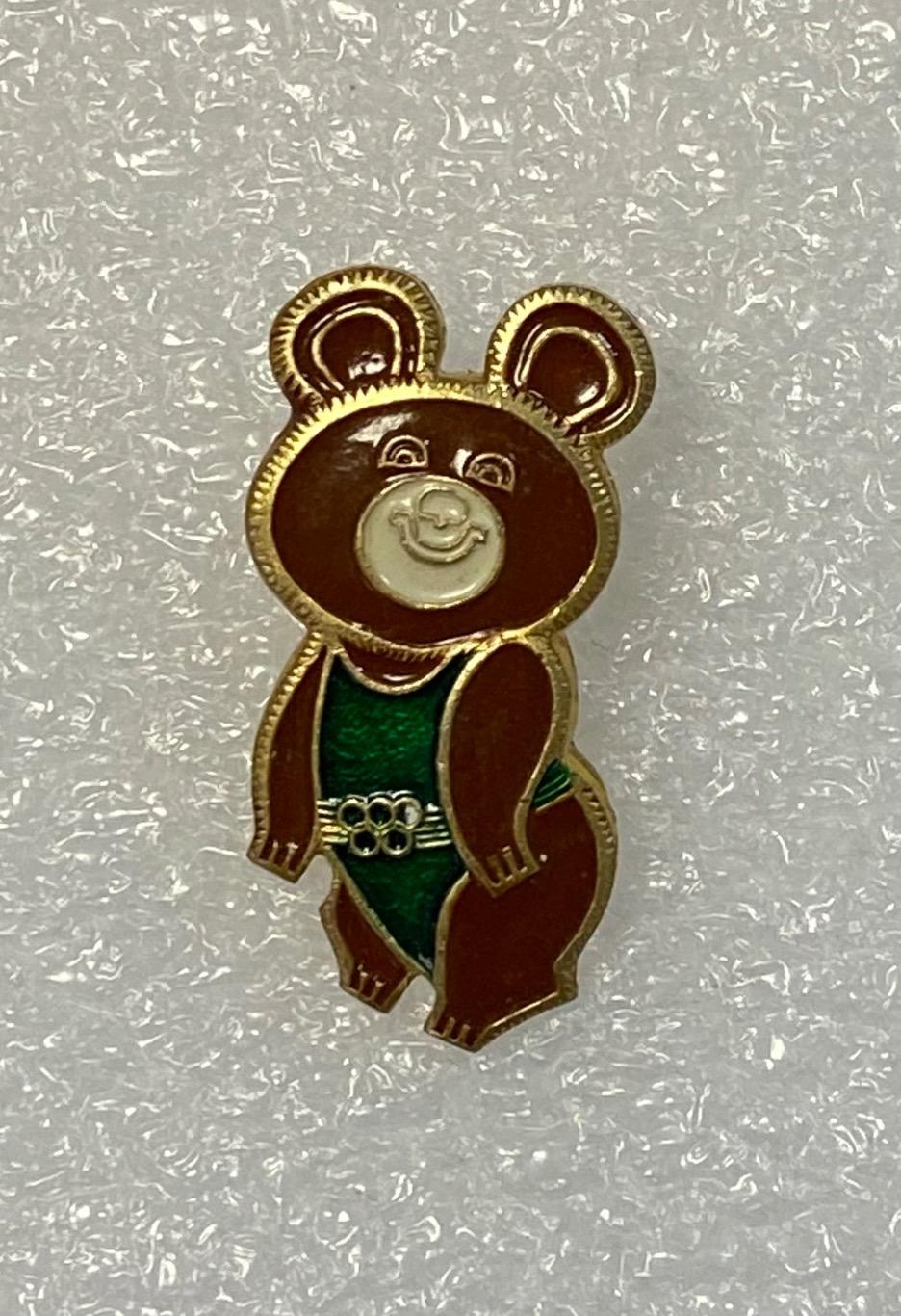 Москва-80 Олимпиада, Мишка Олимпийский коричневый в зеленой форме, значок