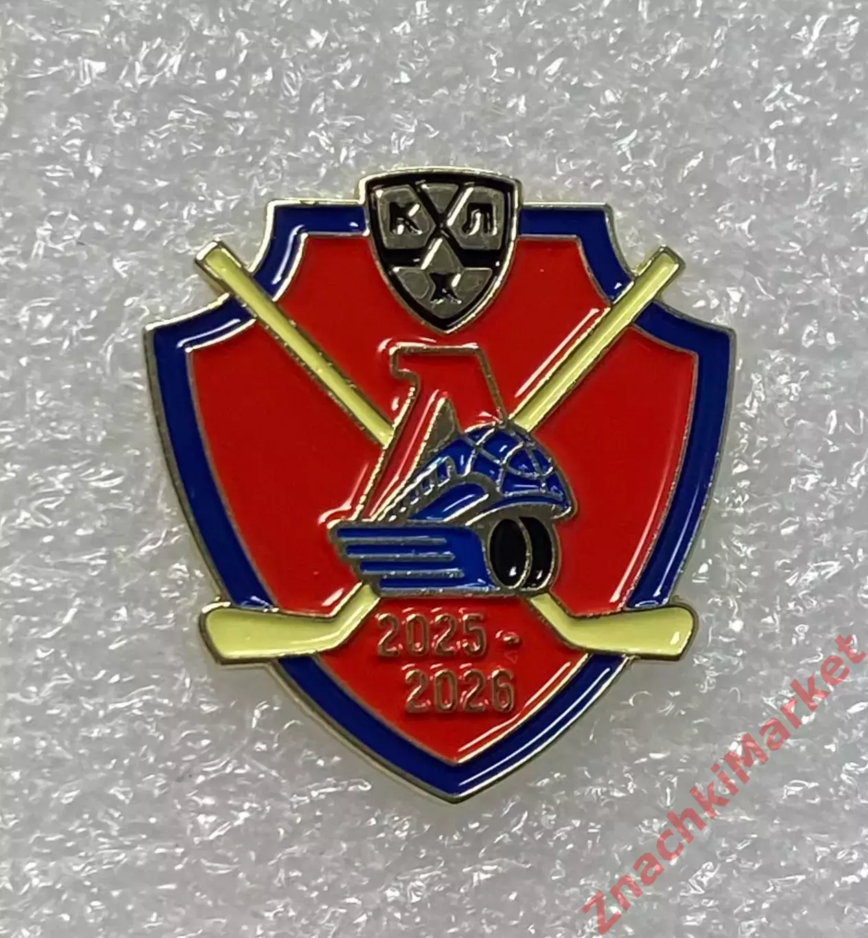 Хоккей КХЛ сезон 2025/26 ХК Локомотив Ярославль, значок-2 (красный щит)