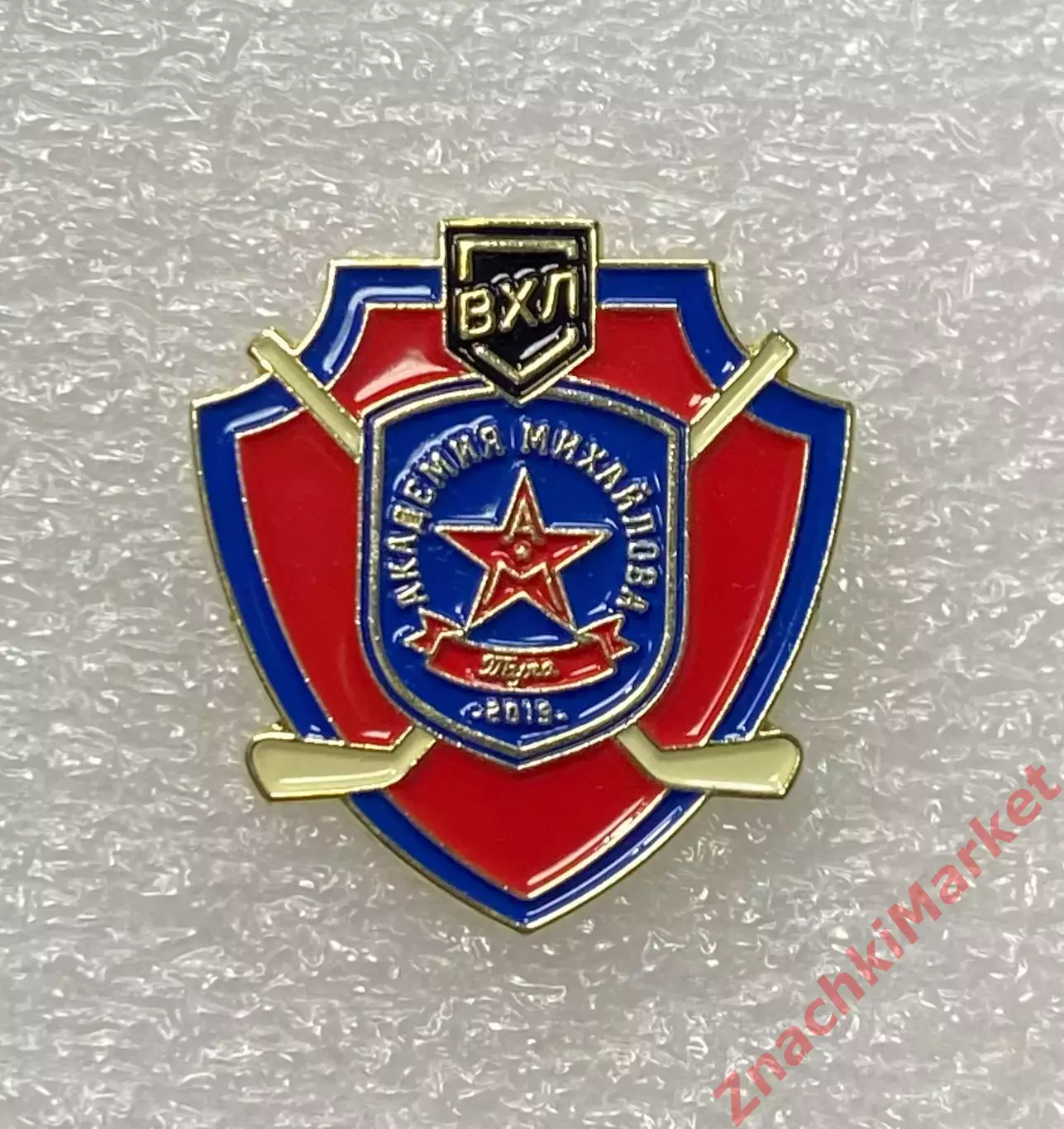 Хоккей ВХЛ ХК АКМ Тула, значок-2(красный фон)