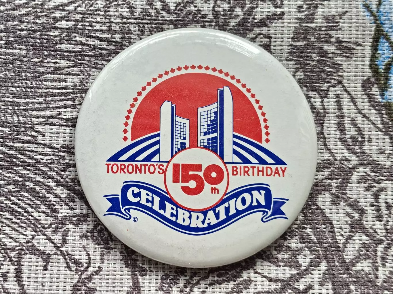 ЗНАЧОК ХОККЕЙ НХЛ ТОРОНТО 150 ЛЕТNHL TORONTO 150 CELEBRATION BUTTON PIN