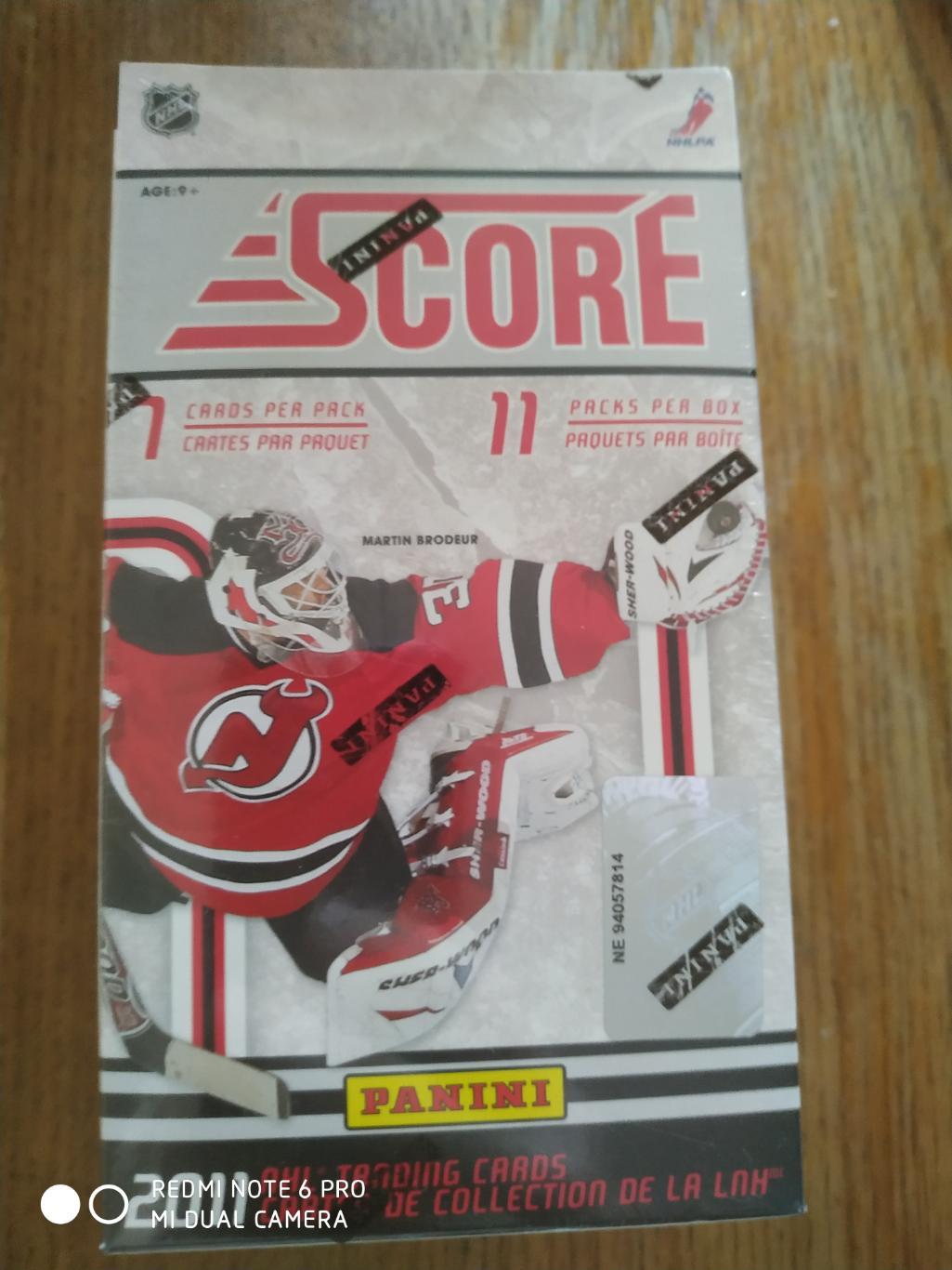 ХОККЕЙ ПОЛНЫЙ НАБОР КАРТОЧЕК НХЛ 2011 NHL SCORE Trading cards