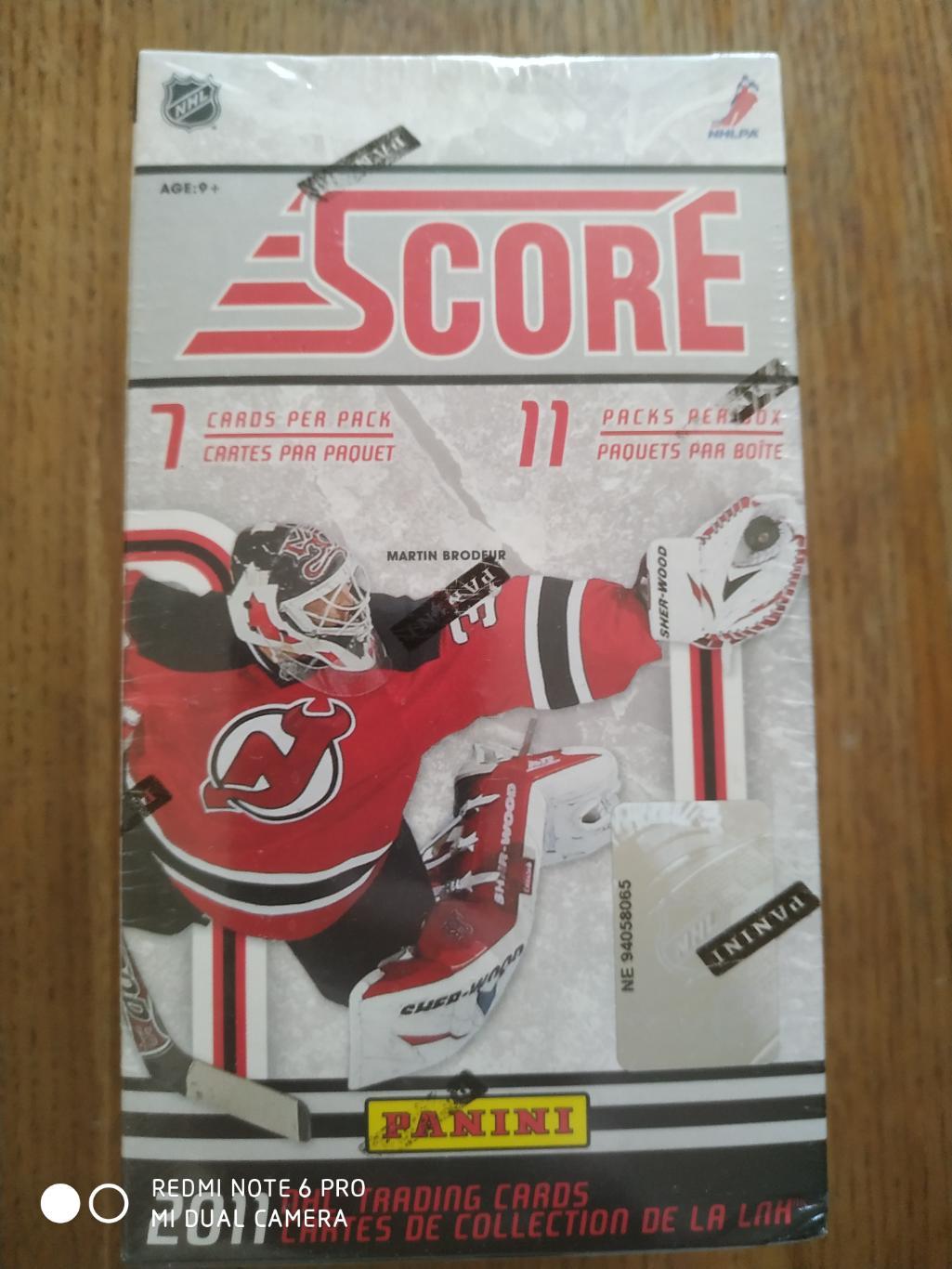 2011 NHL SCORE Trading cards