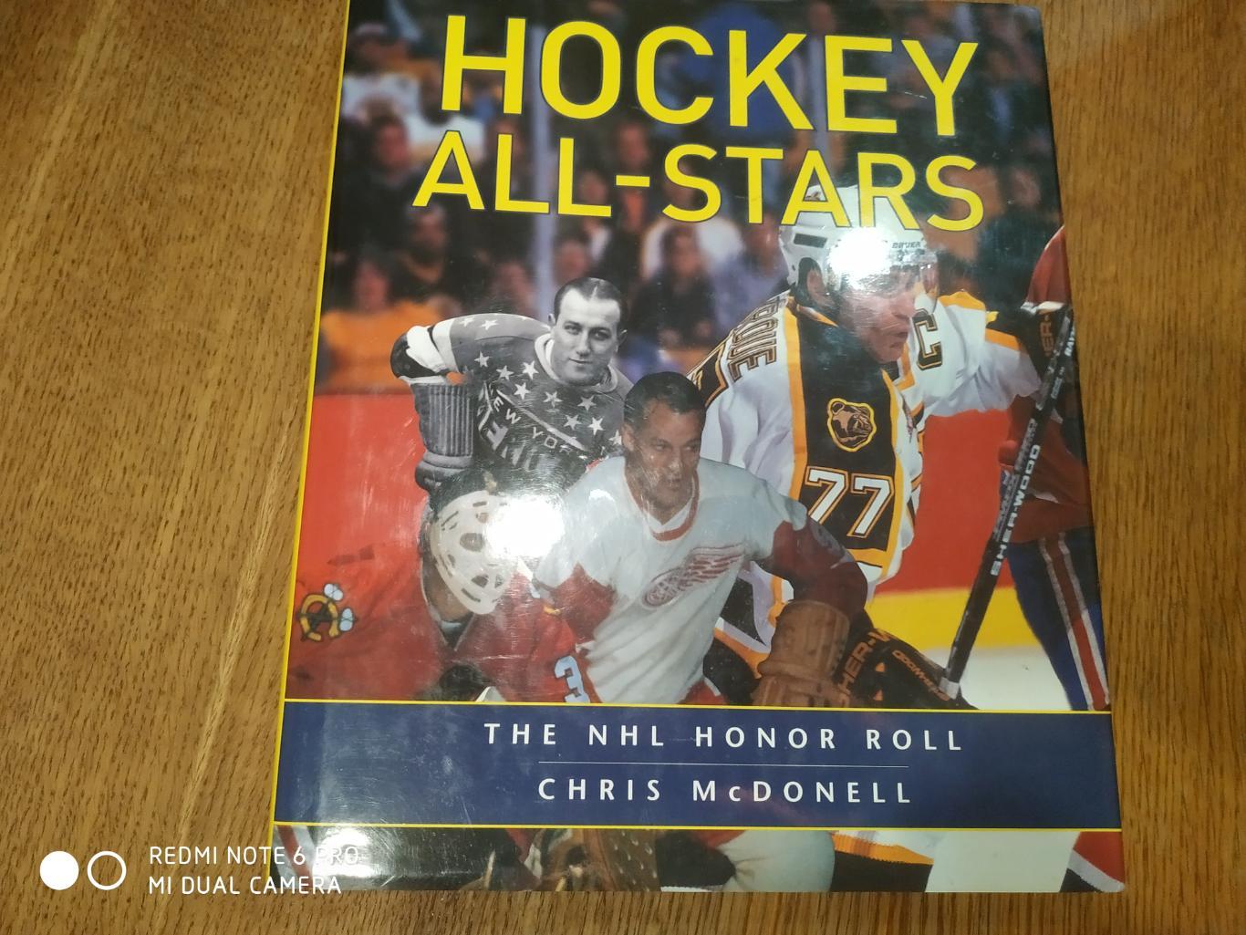 КНИГА СПРАВОЧНИК 2000 HOCKEY ALL-STARS THE NHL HONOR ROLL CHRIS McDONELL FIREFLY