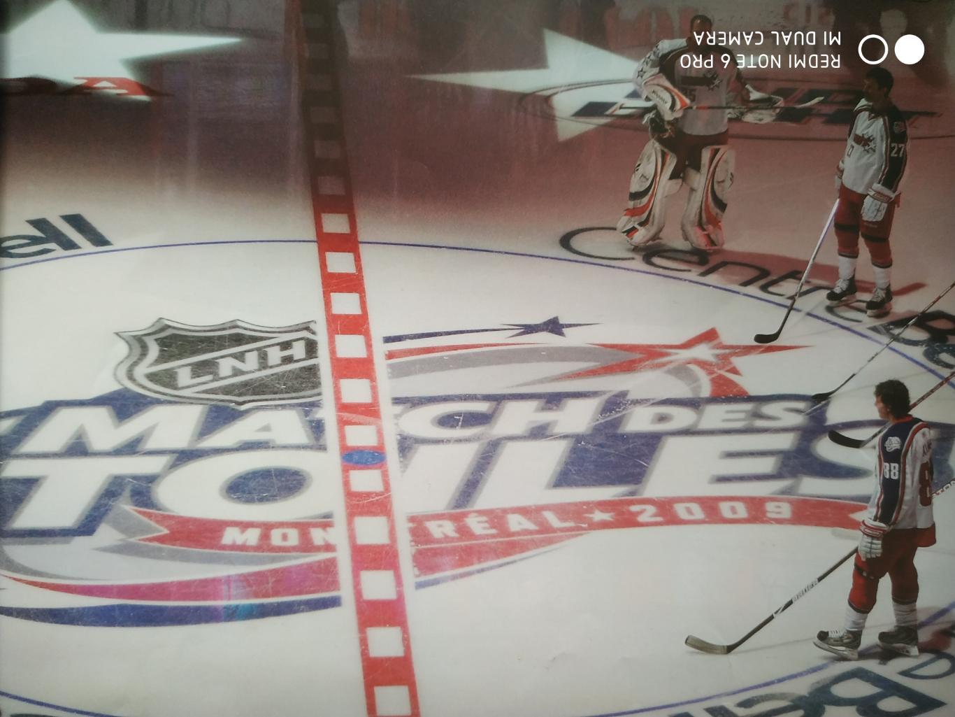 ХОККЕЙ ПРОГРАММА АЛЬБОМ НХЛ THE NHL HOCKEY YEAR IN PHOTOGRAPHS REFLECTIONS 2009 1