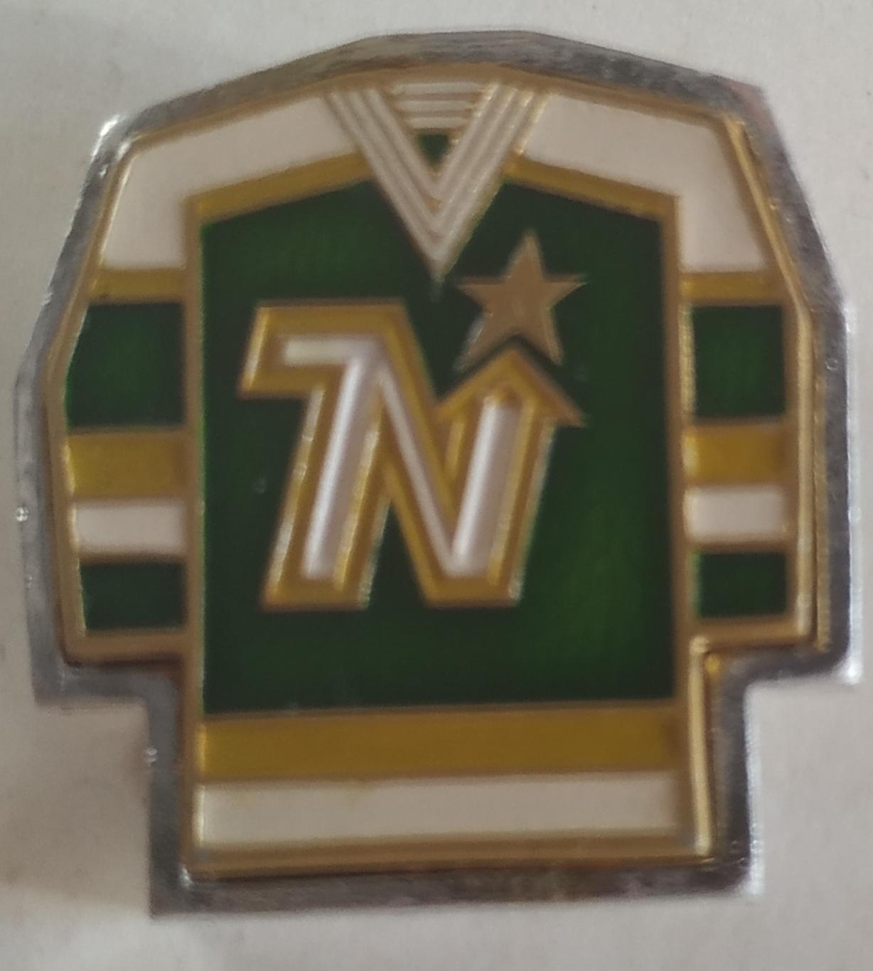 1976 ЗНАЧОК ХОККЕЙ НХЛ NHL НХЛ MINNESOTA NORTH STAR HOCKEY PIN