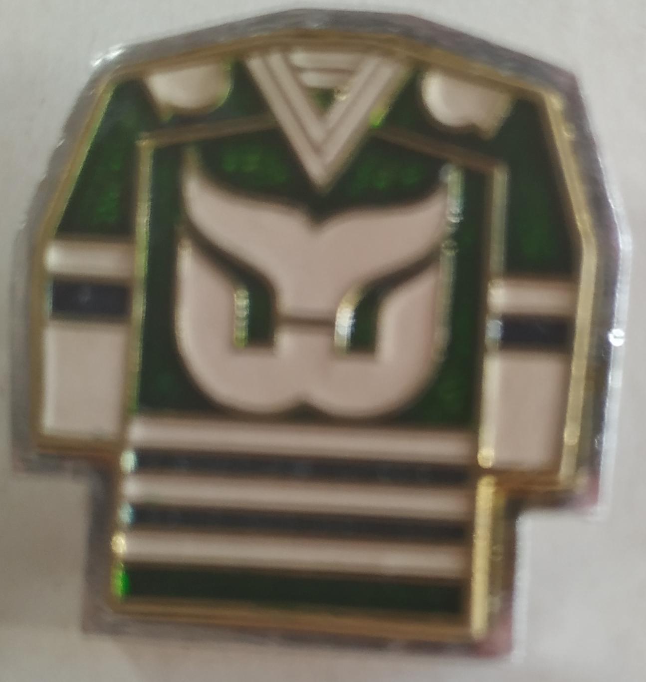 1976 ЗНАЧОК ХОККЕЙ НХЛ NHL HATFORD WHALERS HOCKEY PIN