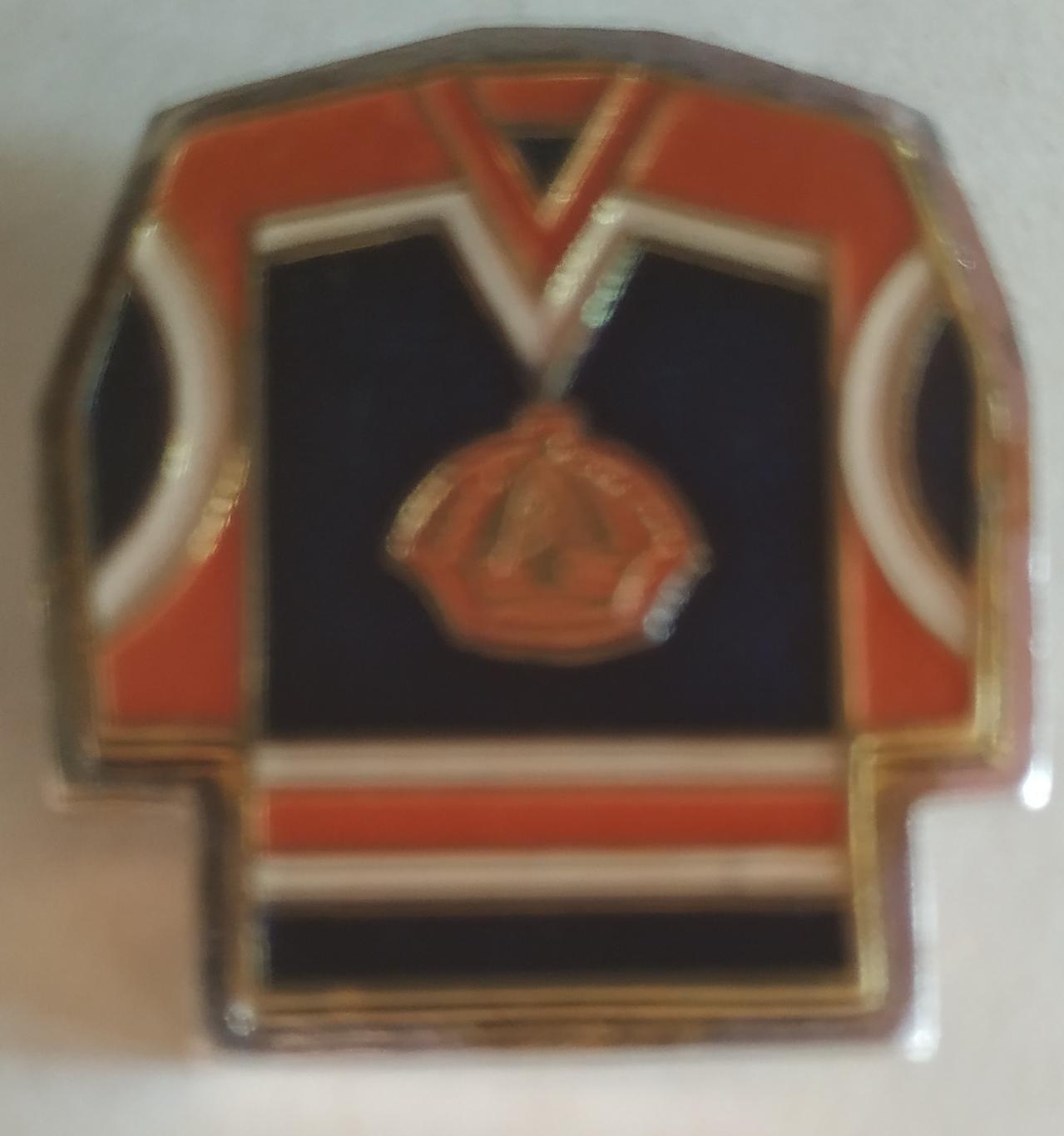 1976 ЗНАЧОК ХОККЕЙ НХЛ ФОРМА NHL LOS ANGELES KINGS HOCKEY PIN