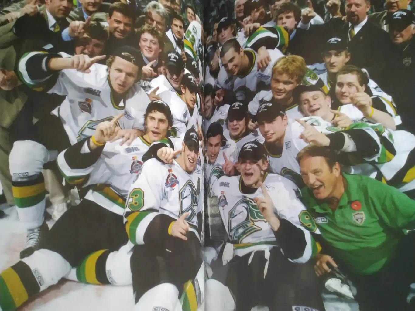 ХОККЕЙ ПРОГРАММА ЗАЛ СЛАВЫ НХЛ 2005-05 LEGENDS OF THE HHOF OFFICIAL PROGRAM 6