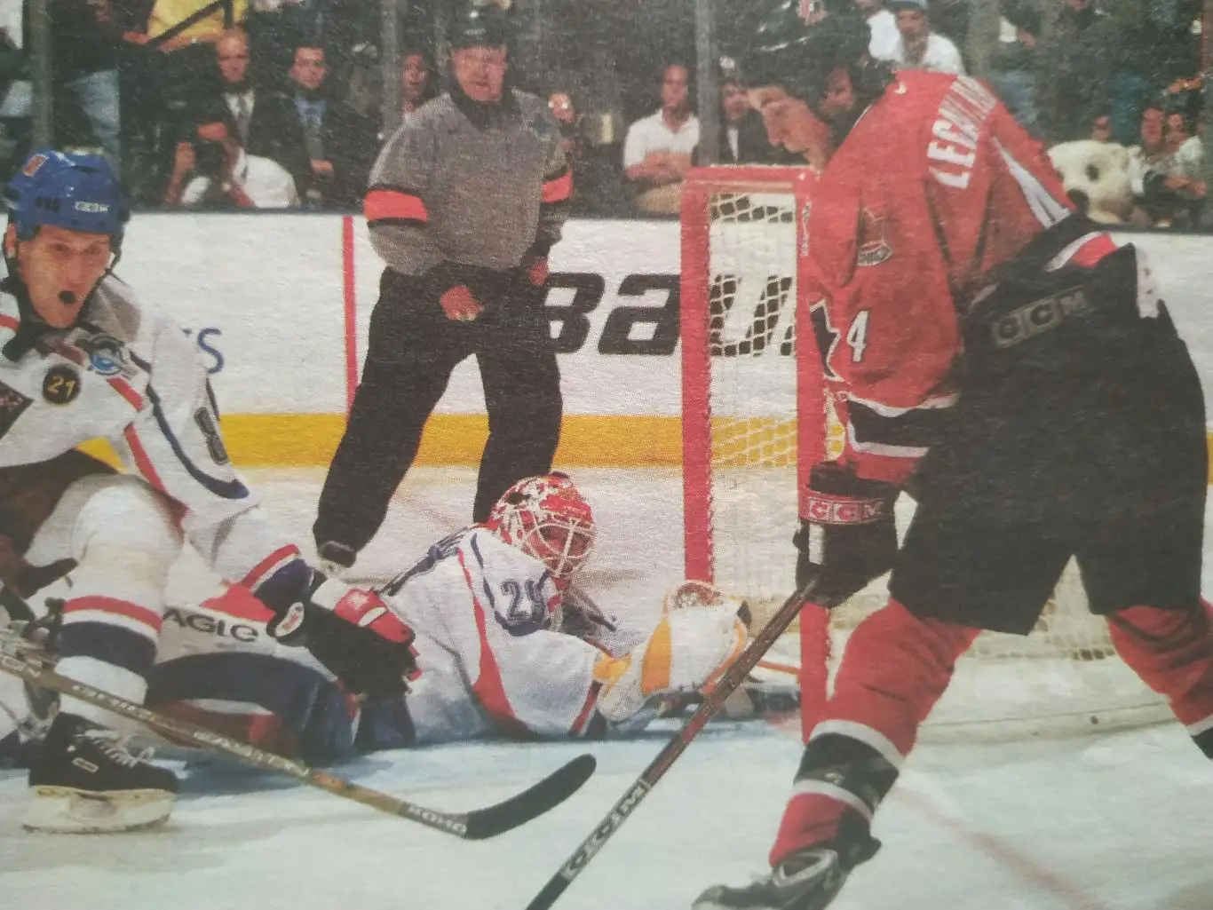 ХОККЕЙ ЖУРНАЛ ЕЖЕНЕДЕЛЬНИК НХЛ ХОККИ НЬЮС 2004 SEP 28 THE HOCKEY NEWS 4