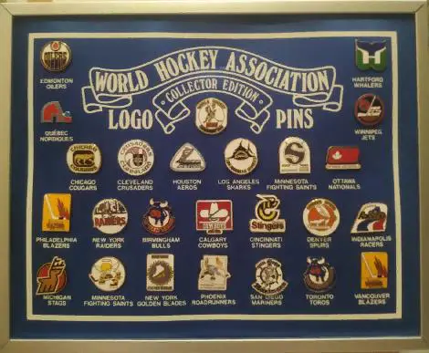 ХОККЕЙ КОЛЛЕКЦИОННЫЙ НАБОР ЗНАЧКОВ 1977 ВХА КЛУБЫ WHA LOGO PIN COLLECTOR EDITION 2