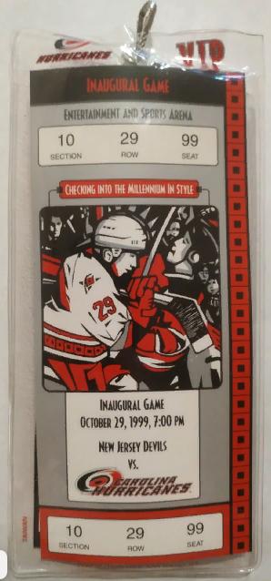 ХОККЕЙ НХЛ ЛЕНТА И БЕЙДЖ БУКЛЕТ КАРОЛИНА 1999 CAROLINA HURRICANES INNAGURAL GAME