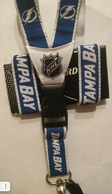 ХОККЕЙ НХЛ ЛЕНТА ДЛЯ БЕЙДЖ ТАМПА БЕЙ 2021 TAMPA BAY LIGHTNING LENYARD