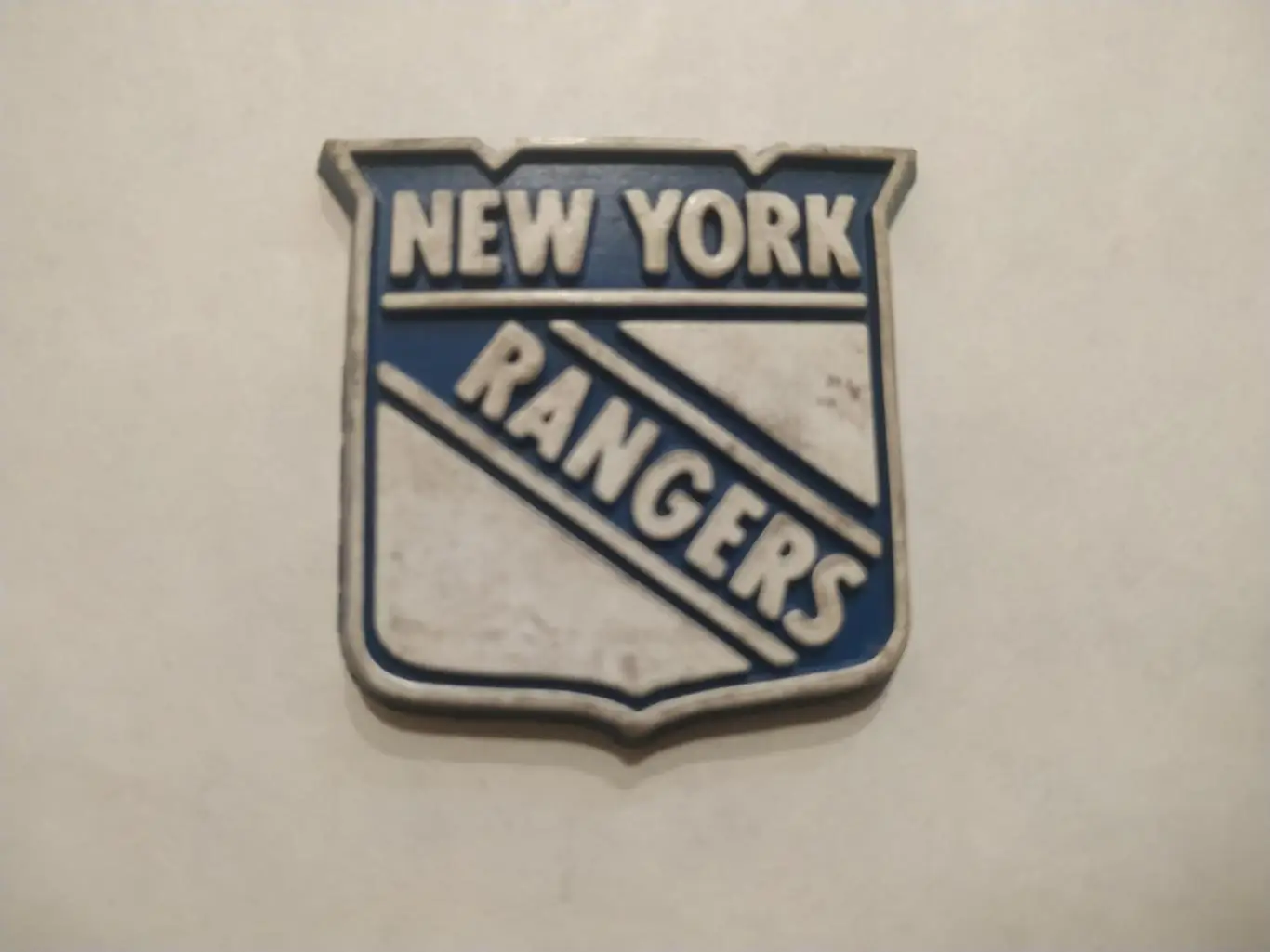 ХОККЕЙ ЗНАЧОК МАГНИТ НЬЮ ЙОРК РЭЙНДЖЕРС NHL NEW YORK RANGERS PIN