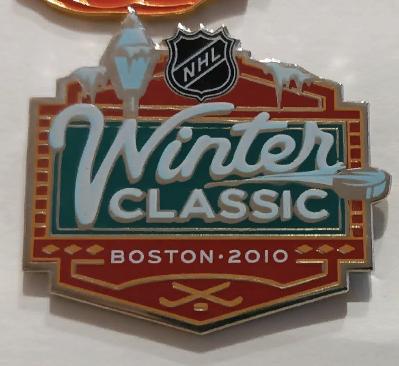 ХОККЕЙ ЗНАK НХЛ ЗИМНЯЯ КЛАССИКА БОСТОН 2010 NHL WINTER CLASSIC BOSTON