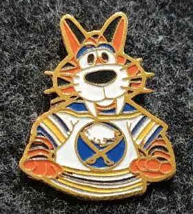 ХОККЕЙ ЗНАЧОК НХЛ МАСКОТ БАФФАЛО СЕЙБРЗ NHL MASCOT BUFFALO SABRES PIN