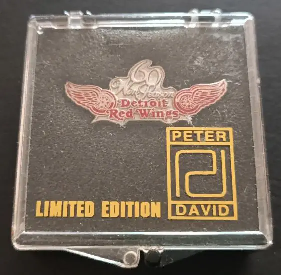 ХОККЕЙ ЗНАЧОК 60 ПОБЕД ДЕТРОЙТ РЭД ВИНГЗ NHL 60 WIN SEASON DETROIT RED WINGS