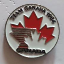 ХОККЕЙ ЗНАК КОМАНДА КАНАДЫ 1984 ОЛИМПИЙСКИЕ ИГРЫ TEAM CANADA HOCKEY PIN 1