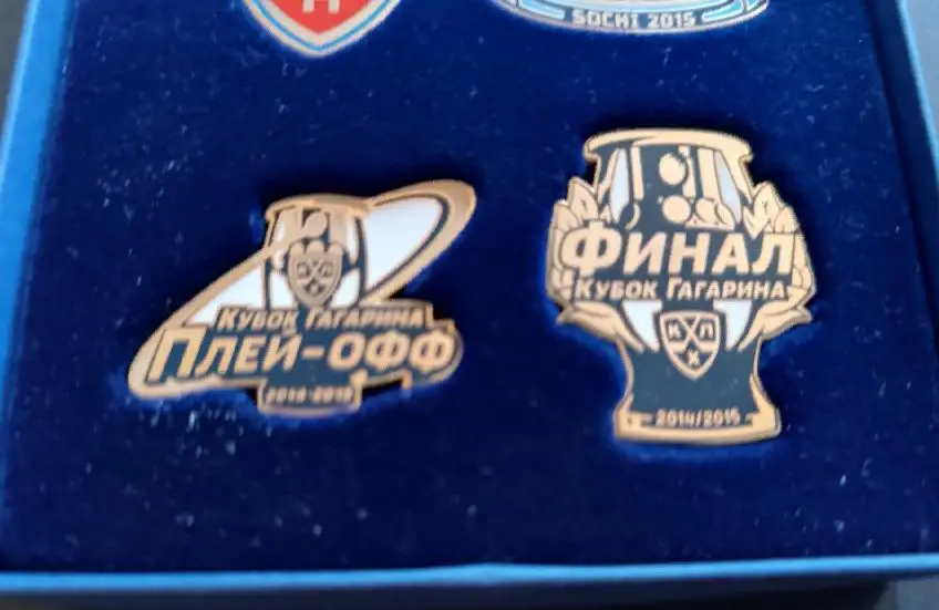 ХОККЕЙ НАБОР ЗНАЧКОВ КХЛ СОЧИ СЕЗОН 2014-2015 KHL OFFICIAL SEASON HOCKEY PIN #4 2