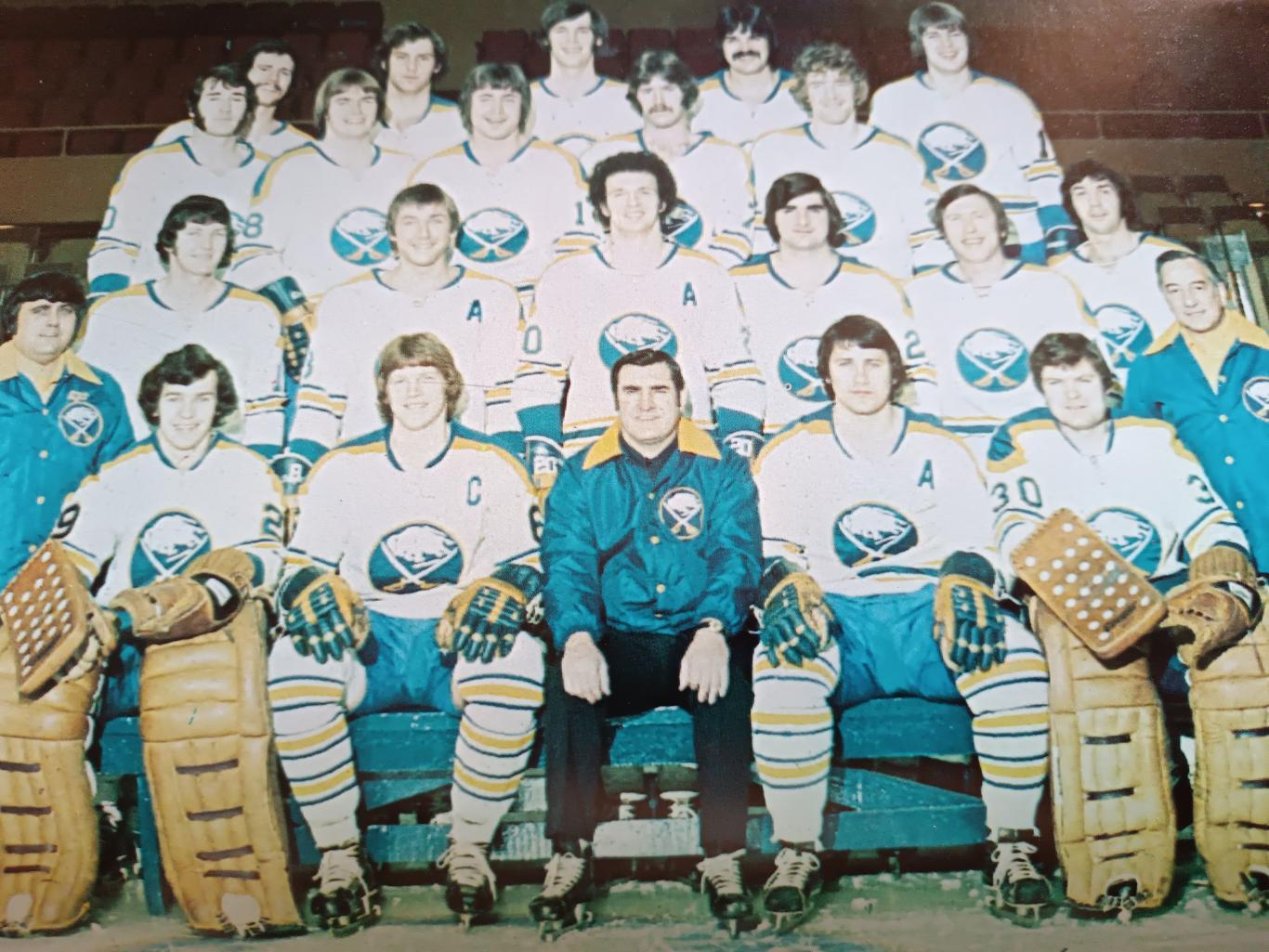 ХОККЕЙ АЛЬБОМ ЕЖЕГОДНИК НХЛ БАФФАЛО 1975-76 NHL YEARBOOK ALBOM BUFFALO SABRERS 4