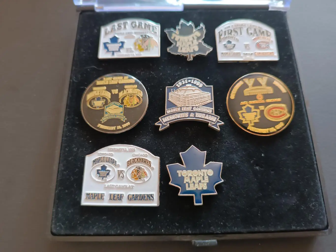 ХОККЕЙ НАБОР ЗНАЧКОВ НХЛ ТОРОНТО ГАРДЭНС 1931-99 NHL TORONTO GARDENS PIN SET #8