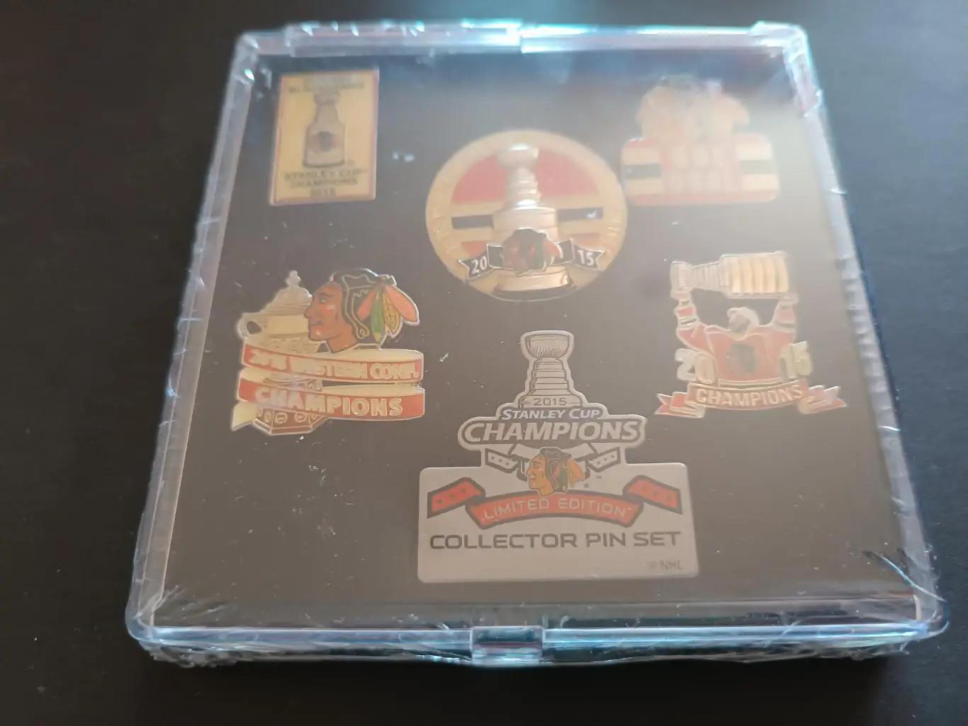 ХОККЕЙ НАБОР ЗНАЧКОВ НХЛ ЧИКАГО КУБОК СТЭНЛИ 2015 NHL STANLEY CUP BLACKHAWKS #6