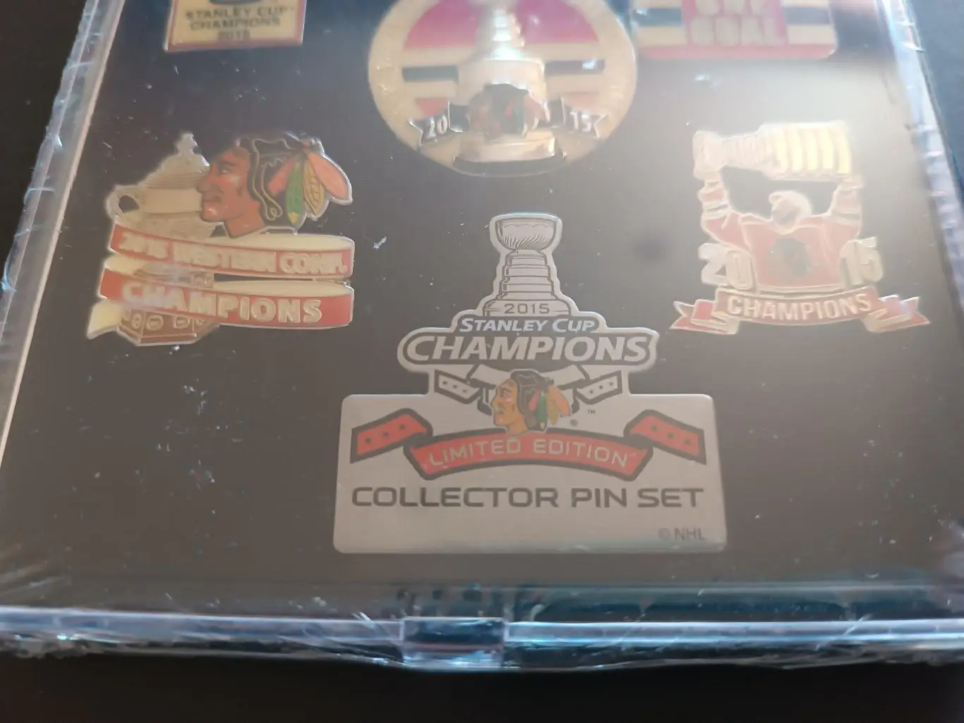 ХОККЕЙ НАБОР ЗНАЧКОВ НХЛ ЧИКАГО КУБОК СТЭНЛИ 2015 NHL STANLEY CUP BLACKHAWKS #6 3