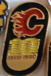 ХОККЕЙ ЗНАK НХЛ 10 ЛЕТ КАЛГАРИ ФЛЭЙМС 1980-90 NHL ANNIVERSARY CALGARY FLAMES PIN