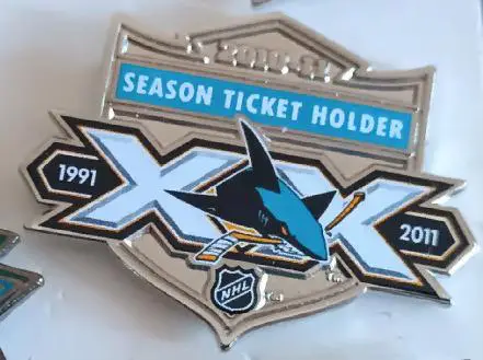 ХОККЕЙ ЗНАK НХЛ БИЛЕТ САН ХОСЕ ШАРКС 2010-2011 NHL SAN JOSE SHARKS TICKET PIN 1