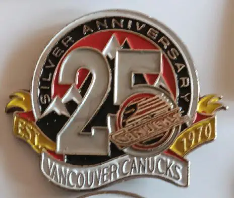ХОККЕЙ ЗНАK НХЛ 25 ЛЕТ ВАНКУВЕР 1970-1995 NHL ANNIVERSARY VANCOUVER CANUCKS PIN 1