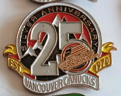 ХОККЕЙ ЗНАK НХЛ 25 ЛЕТ ВАНКУВЕР 1970-1995 NHL ANNIVERSARY VANCOUVER CANUCKS PIN 2