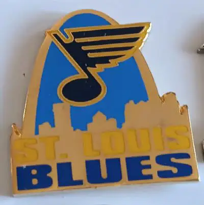 ХОККЕЙ ЗНАK НХЛ ГОРОД СЕНТ ЛУИС БЛЮЗ 1997 NHL ST. LOUIS BLUES CITY PIN