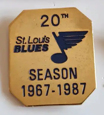 ХОККЕЙ ЗНАK НХЛ 20 ЛЕТ СЕНТ ЛУИС БЛЮЗ 1967-1987 NHL ANNIVERSARY ST. LOUIS BLUES