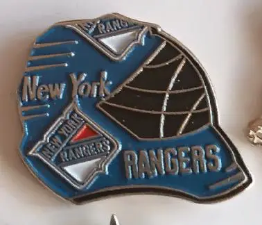 ХОККЕЙ ЗНАК НХЛ ШЛЕМ ВРАТАРЬ НЬЮ ЙОРК РЭЙНДЖЕРС NHL NEW YORK RANGERS GOAL PIN 1