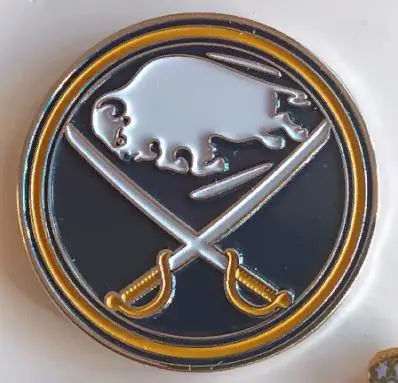 ЗНАК ХОККЕЙ НХЛ ЭМБЛЕМА БАФФАЛО СЕЙБРЗ 1971-99 NHL BUFFALO SABRES LOGO PIN 1