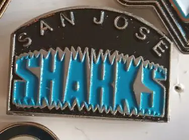 ХОККЕЙ ЗНАK НХЛ САН ХОСЕ ШАРКС 1994 NHL SAN JOSE SHARKS HOCKEY PIN 1