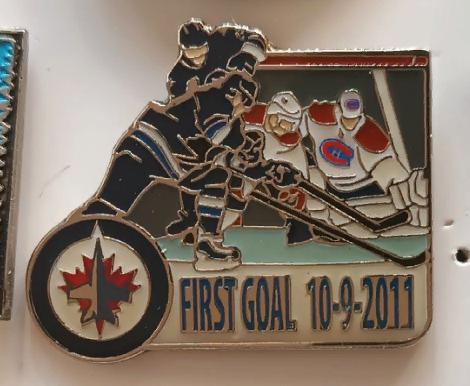 ХОККЕЙ ЗНАK НХЛ 1 ГОЛ ДЖЕТС МОНРЕАЛЬ 9.10 2011 NHL FIRST GOAL JETS MONTREAL PIN