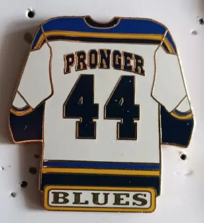 ХОККЕЙ ЗНАK НХЛ БЛЮЗ КРИС ПРОНГЕР NHL KRIS PRONGER BLUERS RETIREMENT #44 PIN